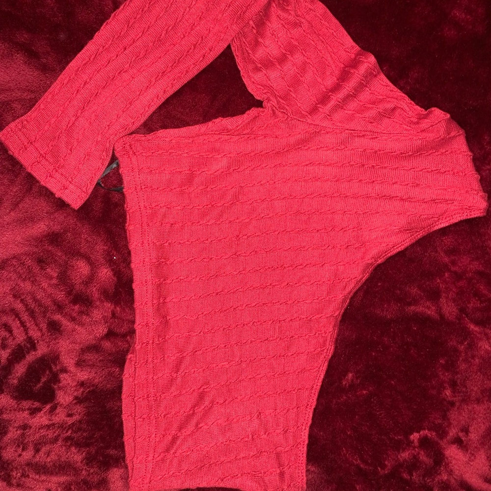 SHEIN Cropped one-shoulder top